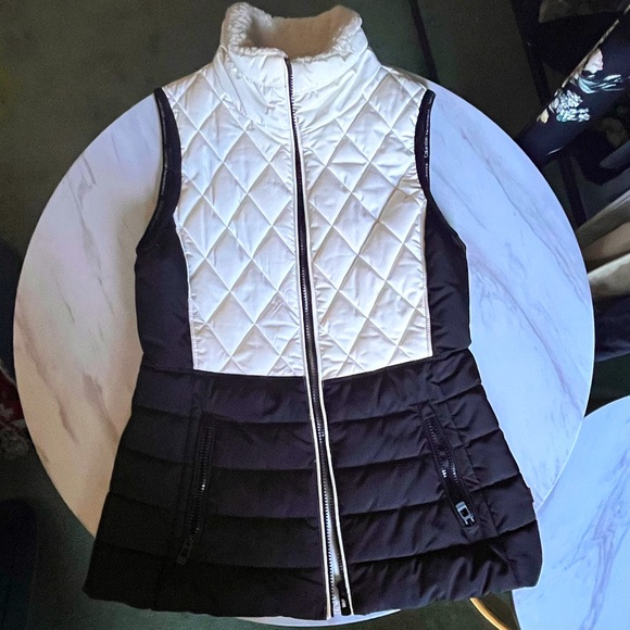 🖤TOP PICK🖤 Calvin Klein Zip Up Puffer Vest - Picture 1 of 4